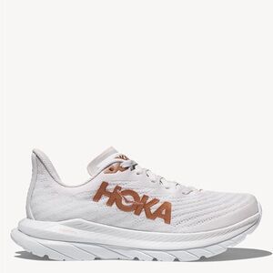 Hoka Mach 5 in women’s size 8